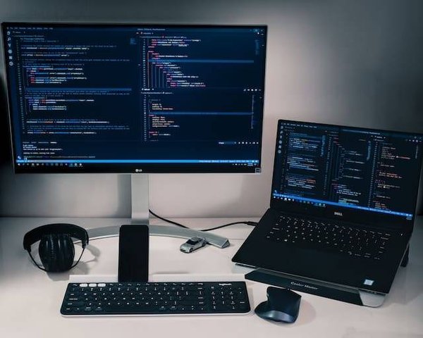 Comment résoudre des problèmes algorithmiques avec la méthode de décomposition ?