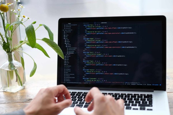 Quels sont les outils de collaboration et de partage de code en programmation ?